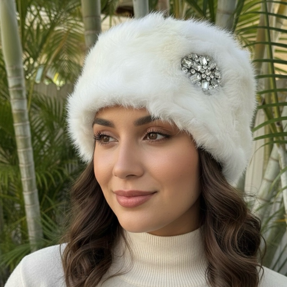 Luxurious vintage White Fur Hat with Sparkling Accent